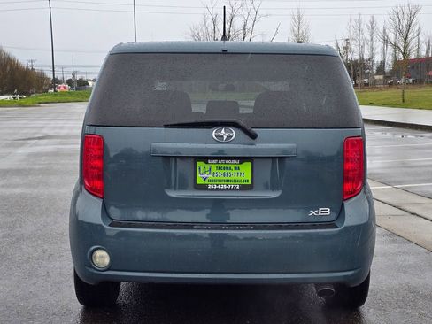 Used 2010 Scion xB FWD image 4