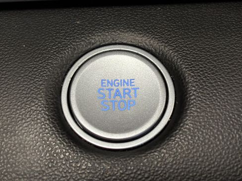 Used 2022 Hyundai Elantra SEL w/ Convenience + Premium Package FWD image 23