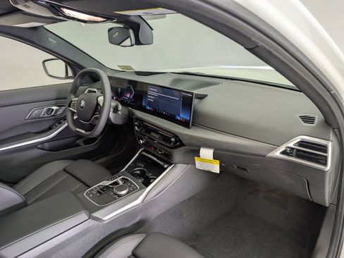 Used 2026 BMW 330i Sedan w/ Premium Package RWD image 26