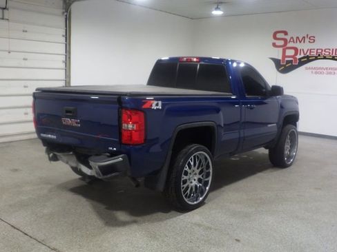 Used 2017 GMC Sierra 1500 SLE w/ SLE Preferred Package image 4