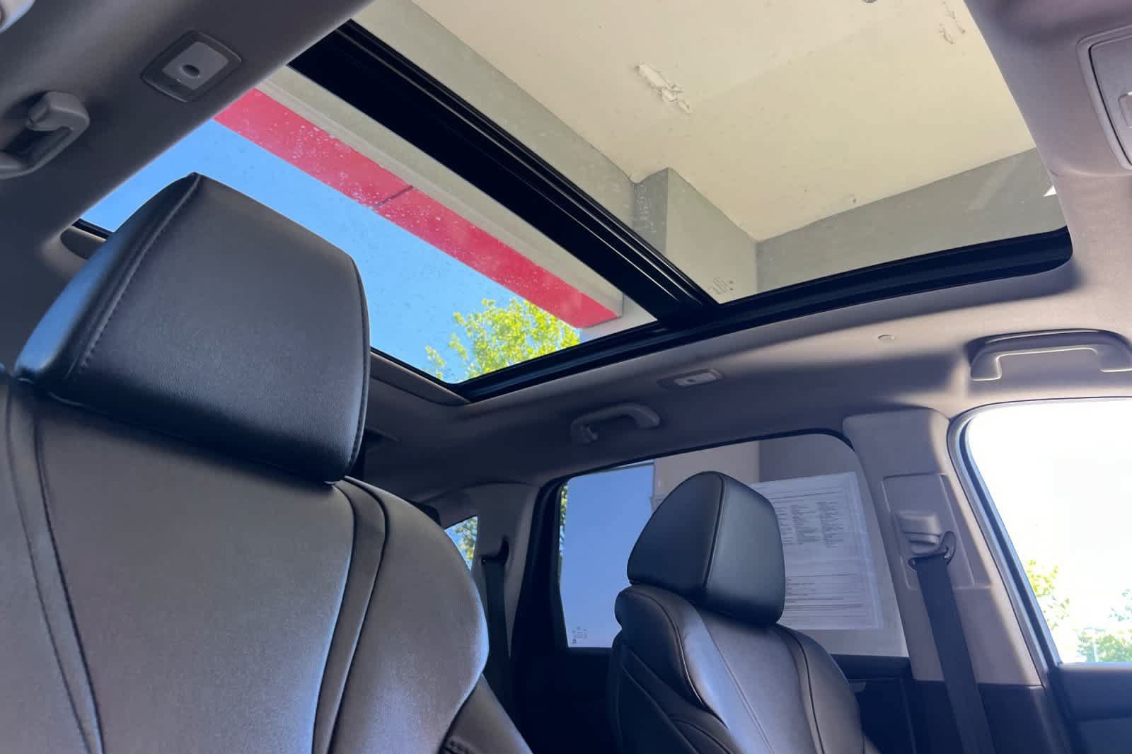 Used 2024 Acura MDX FWD image 19