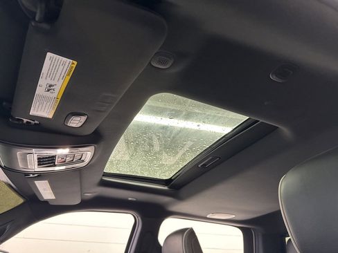 Used 2024 RAM 2500 Limited image 16