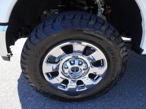 Used 2025 Ford F250 King Ranch w/ Chrome Package AWD/4WD image 43