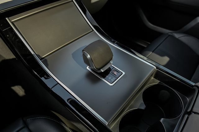 New 2026 Land Rover Range Rover Velar S AWD/4WD image 28