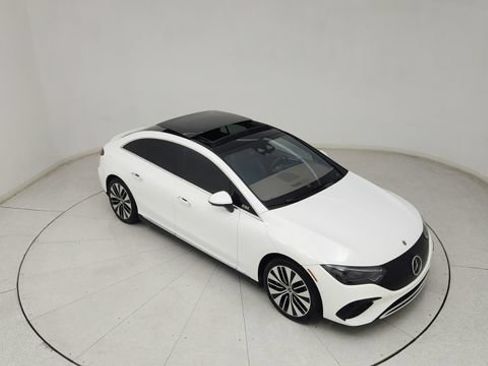Used 2023 Mercedes-Benz EQE 500 4MATIC Sedan image 21
