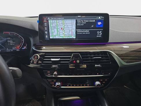 Certified 2023 BMW 530i w/ Premium Package image 23