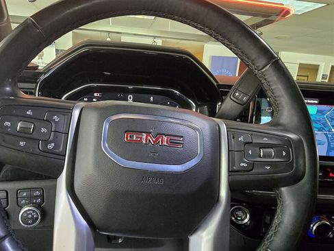 Used 2025 GMC Sierra 1500 SLT AWD/4WD image 24