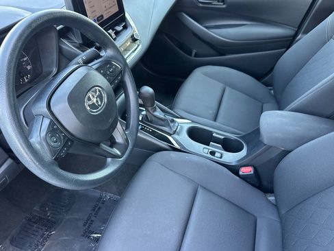 Used 2024 Toyota Corolla LE FWD image 4
