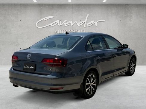 Used 2017 Volkswagen Jetta SE FWD image 16