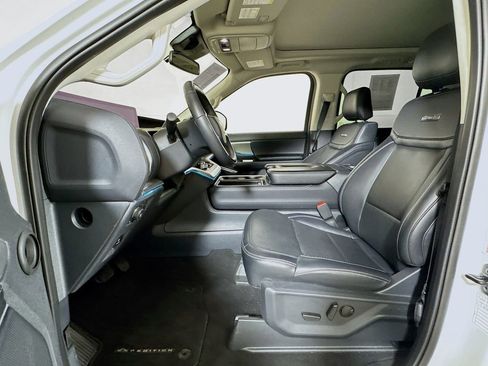 Used 2025 Ford Expedition Max Platinum AWD/4WD image 20