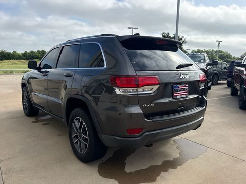 Used 2020 Jeep Grand Cherokee Laredo w/ Quick Order Package 2BN North AWD/4WD image 3