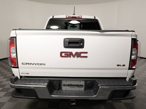Used 2017 GMC Canyon SLE w/ SLE Convenience Package image 3