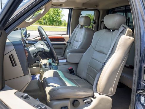 Used 2007 Ford F250 Lariat RWD image 17