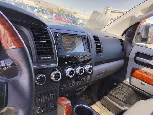 Used 2021 Toyota Sequoia Platinum AWD/4WD image 22