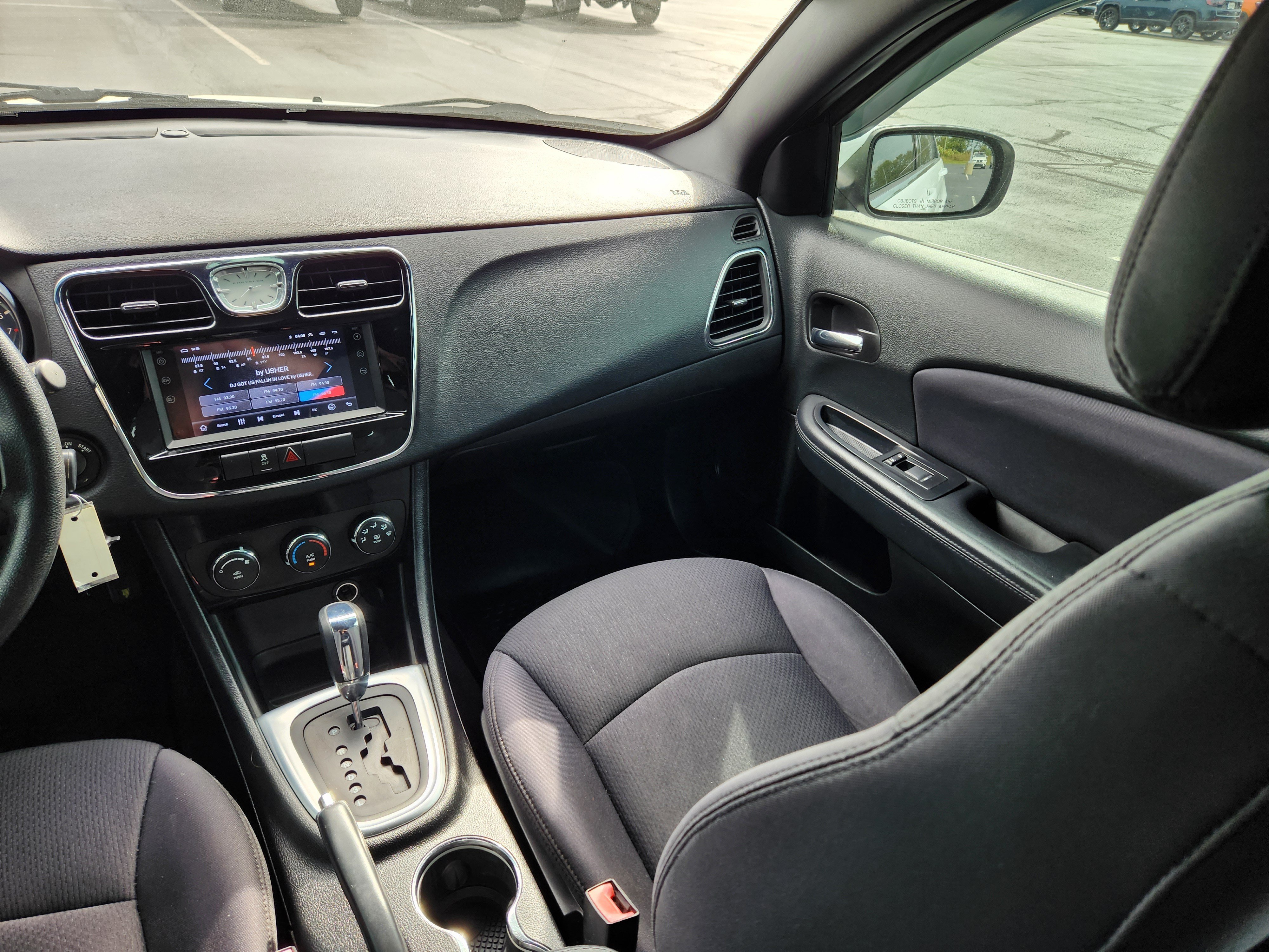Used 2014 Chrysler 200 LX FWD image 16