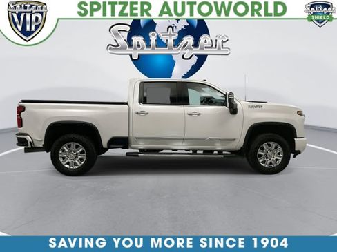 Used 2024 Chevrolet Silverado 2500 High Country w/ High Country Premium Package AWD/4WD image 11