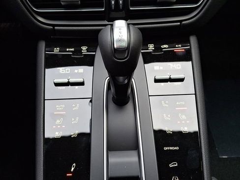 New 2026 Porsche Macan S image 18