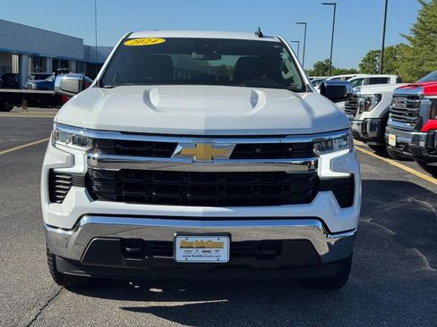 Used 2024 Chevrolet Silverado 1500 LT AWD/4WD image 9
