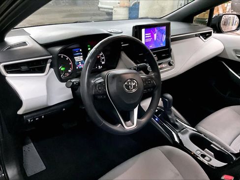 Used 2024 Toyota Corolla SE image 16