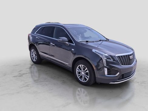 Used 2021 Cadillac XT5 Premium Luxury AWD/4WD image 2