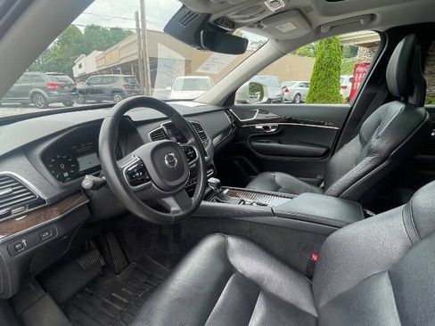 Used 2018 Volvo XC90 T6 Momentum w/ Momentum Plus Package AWD/4WD image 11