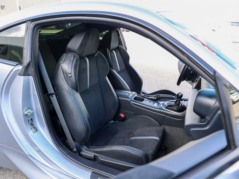 Used 2024 Toyota GR86 Premium RWD image 36