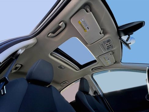 Used 2021 Honda HR-V EX image 25