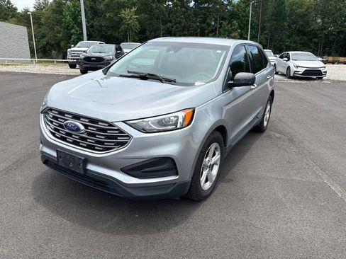 Used 2020 Ford Edge SE FWD image 3