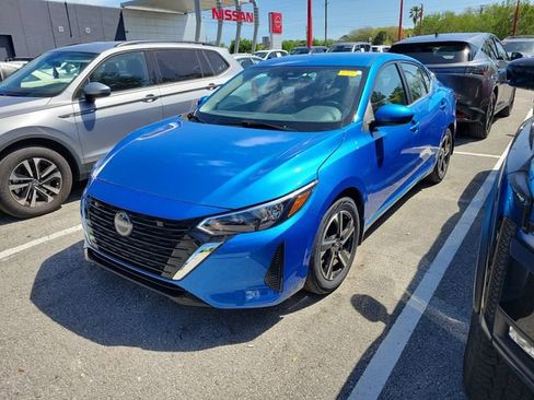 Used 2024 Nissan Sentra SV w/ Lighting Package image 3