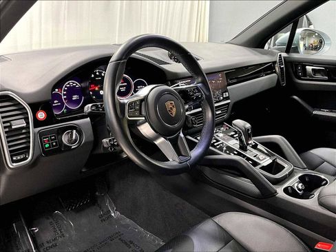 Used 2023 Porsche Cayenne image 7