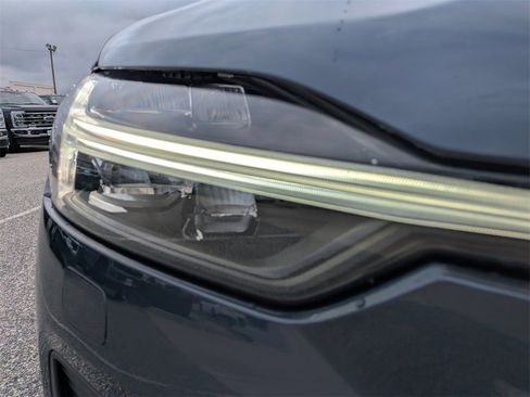 Certified 2022 Volvo XC60 B5 Inscription w/ Advanced Package image 10