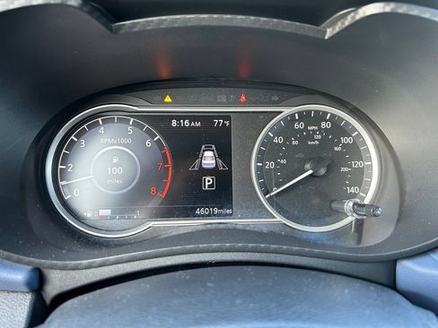 Used 2024 Nissan Versa SV FWD image 22