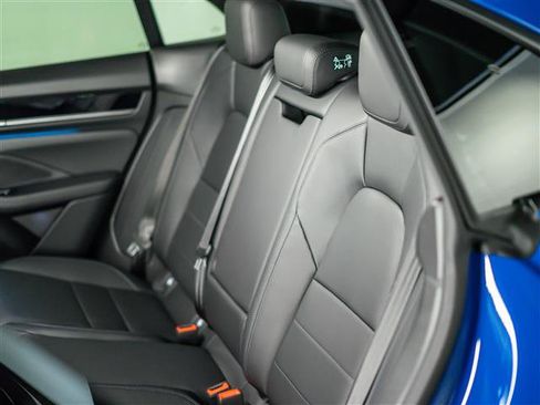 Used 2026 Porsche Macan Electric RWD image 21