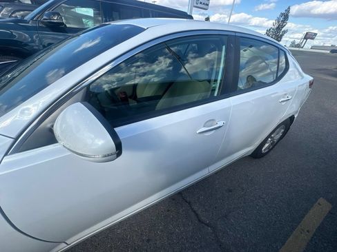 Used 2013 Kia Optima LX FWD image 7