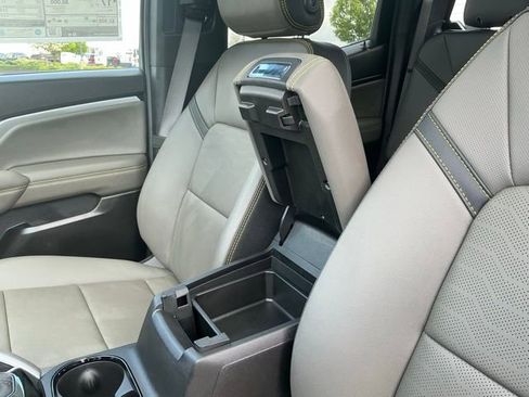 New 2026 Chevrolet Colorado ZR2 w/ Technology Package AWD/4WD image 33