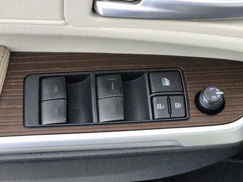 Certified 2023 Toyota Sienna XLE image 14