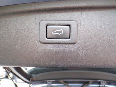 Used 2018 Subaru Outback 2.5i Limited AWD/4WD image 23