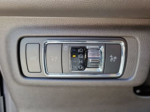 Certified 2022 Lincoln Corsair FWD image 13