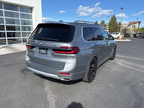 Used 2024 BMW X7 xDrive40i w/ Premium Package image 5