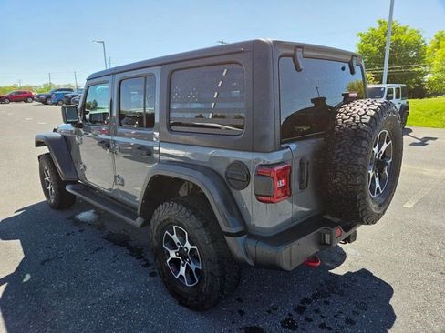 Used 2022 Jeep Wrangler Unlimited Rubicon w/ LED Lighting Group AWD/4WD image 10