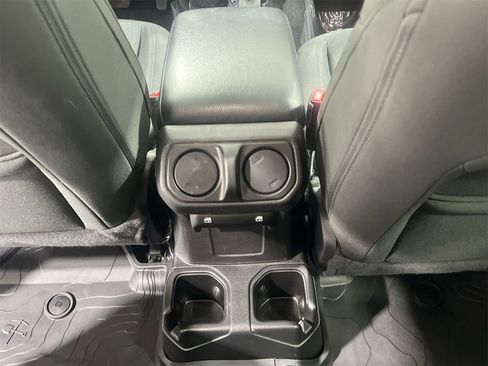 Used 2021 Jeep Wrangler Unlimited Sport image 20