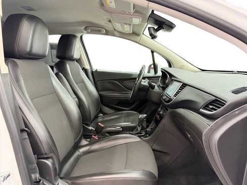 Used 2019 Buick Encore Preferred FWD image 17