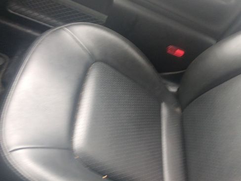 Used 2010 Volkswagen Beetle Coupe FWD image 20