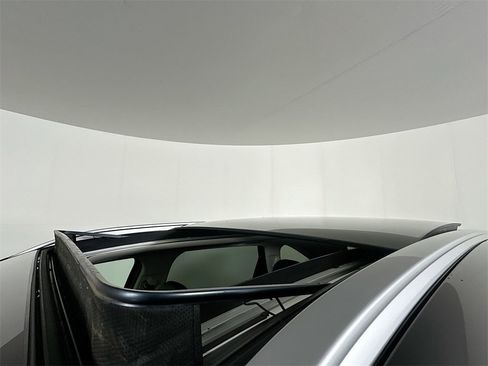 Certified 2025 Kia Sorento S w/ Panoramic Sunroof Package image 9
