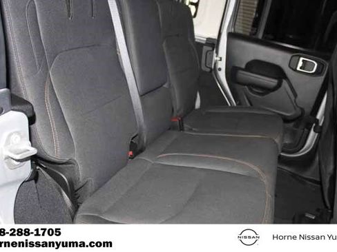 Used 2024 Jeep Wrangler Unlimited AWD/4WD image 7