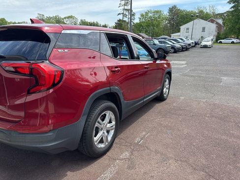 Used 2018 GMC Terrain SLE FWD image 4