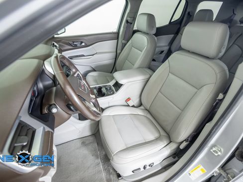 Used 2020 GMC Acadia SLT w/ LPO, Cargo Package AWD/4WD image 28