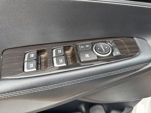 Used 2020 Kia Sorento LX AWD/4WD image 9