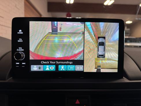 Used 2025 Honda Pilot TrailSport image 48