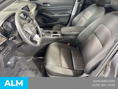 Used 2025 Nissan Altima 2.5 SV FWD image 12